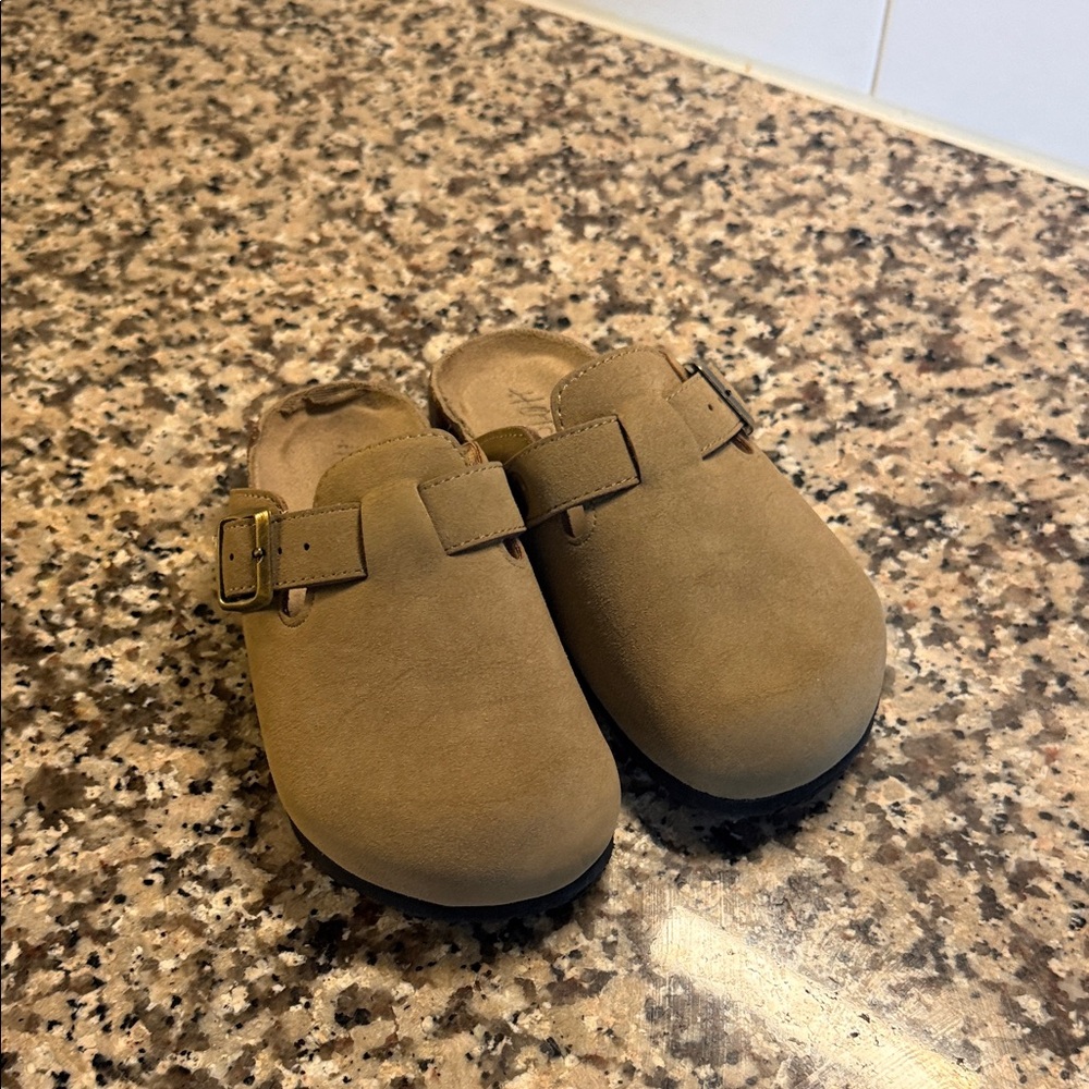 Hot Cakes Kids Tan Suede Slip-On Clogs with Buckle